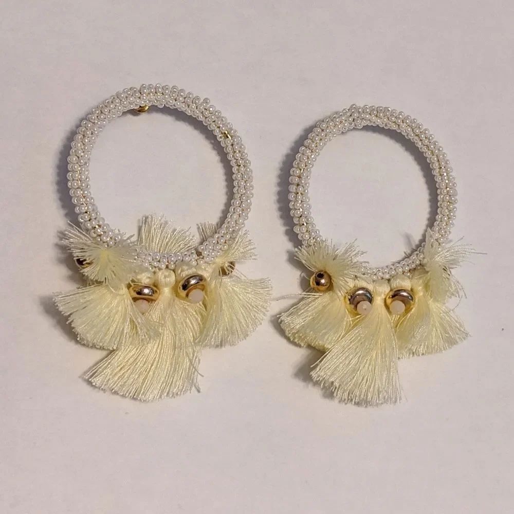 Beaded tassel hoop earings